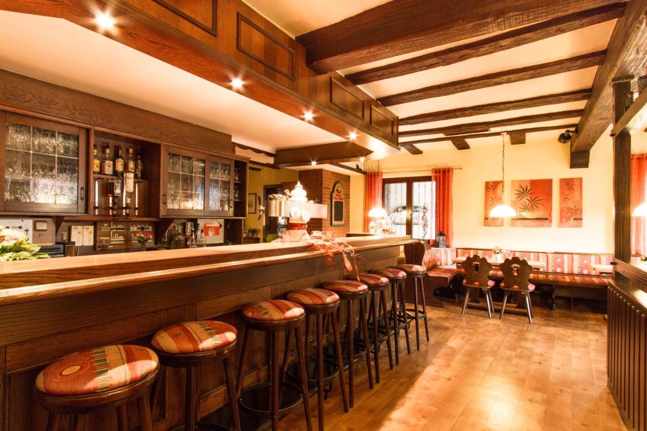 Hotel- Restaurant Zum Hirsch Grossenlueder Экстерьер фото