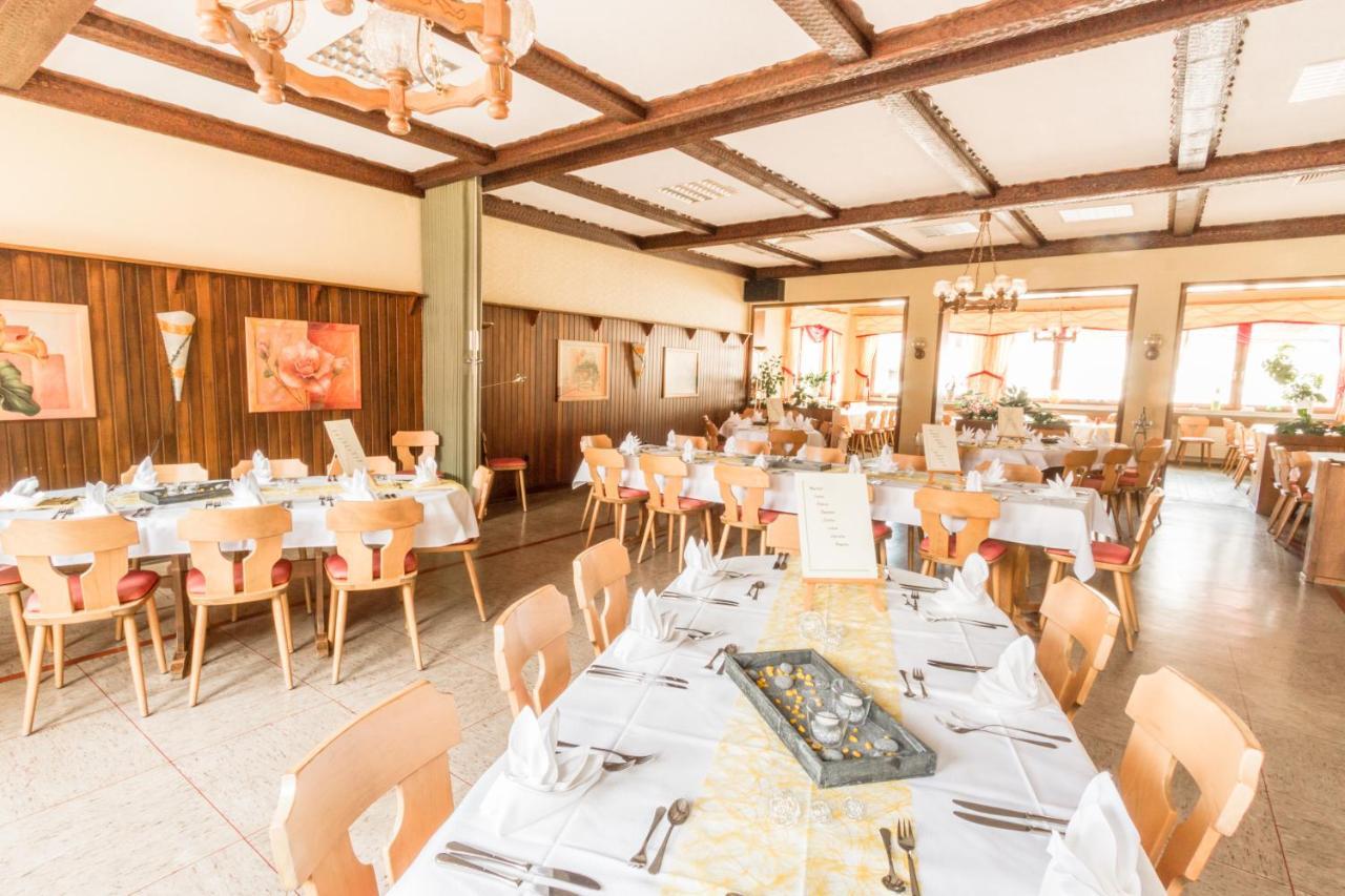 Hotel- Restaurant Zum Hirsch Grossenlueder Экстерьер фото